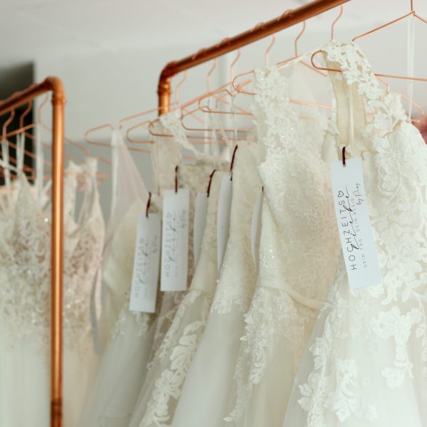 Weiße Brautkleider